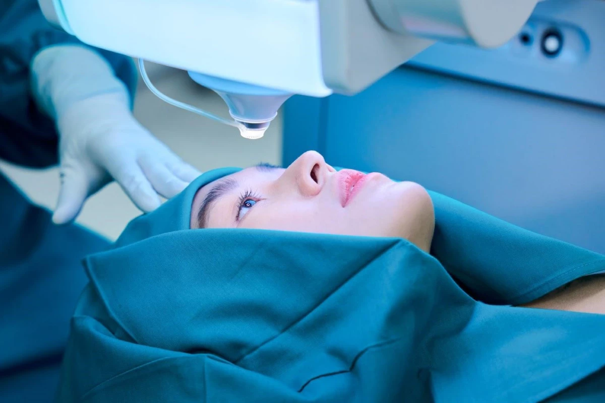 Doctor Discussing SMILE Technology